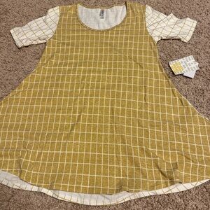 NWT LuLaRoe Perfect Tee w/flirty side slits & flattering half sleeve XXS